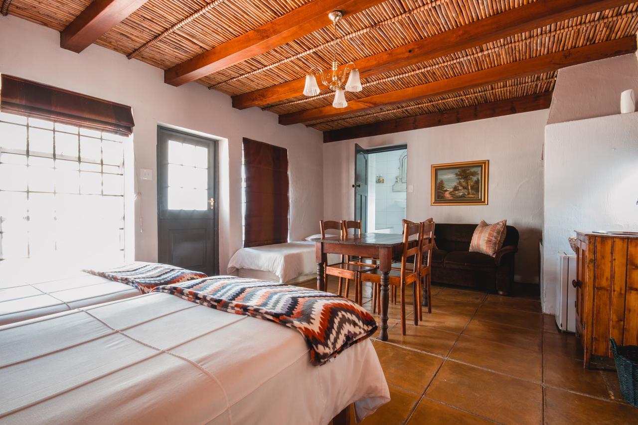 Cypress Cottage Guest House Свеллендам Экстерьер фото