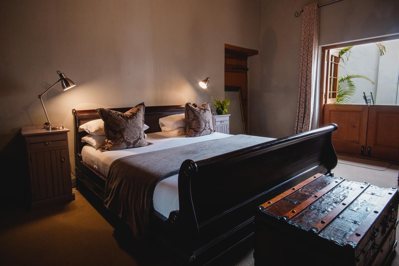 Cypress Cottage Guest House Свеллендам Экстерьер фото